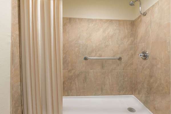  - Knights Inn Slaton