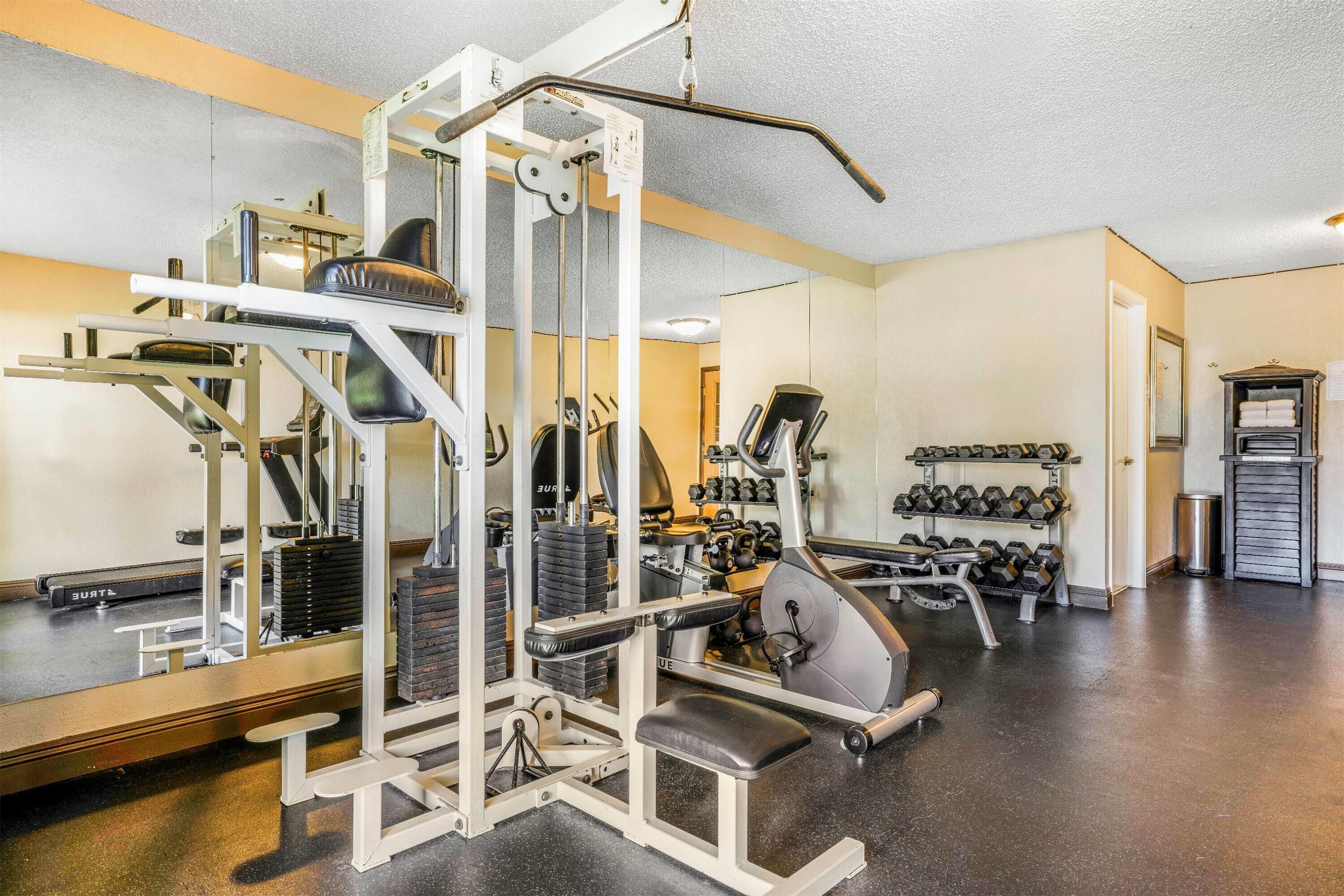 Health club fitness center gym | Baymont by Wyndham Cortez