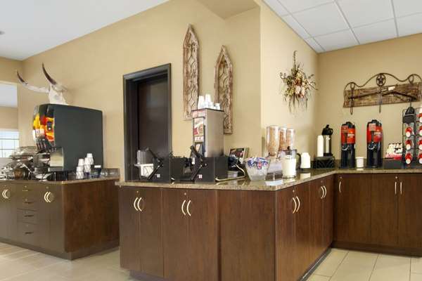  - Microtel Inn & Suites by Wyndham Buda - I-35, Exit 220