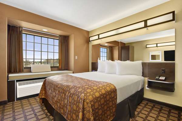 Suite - Microtel Inn & Suites by Wyndham Buda - I-35, Exit 220