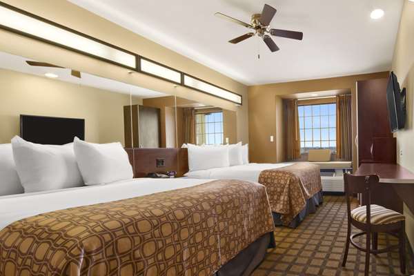 - Microtel Inn & Suites by Wyndham Buda - I-35, Exit 220