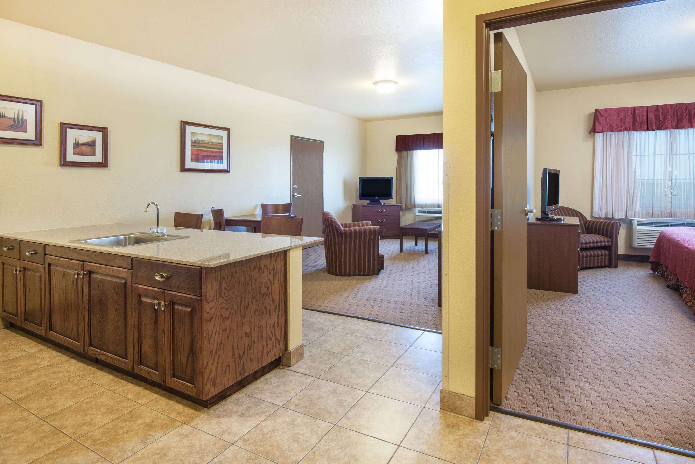 Guest room