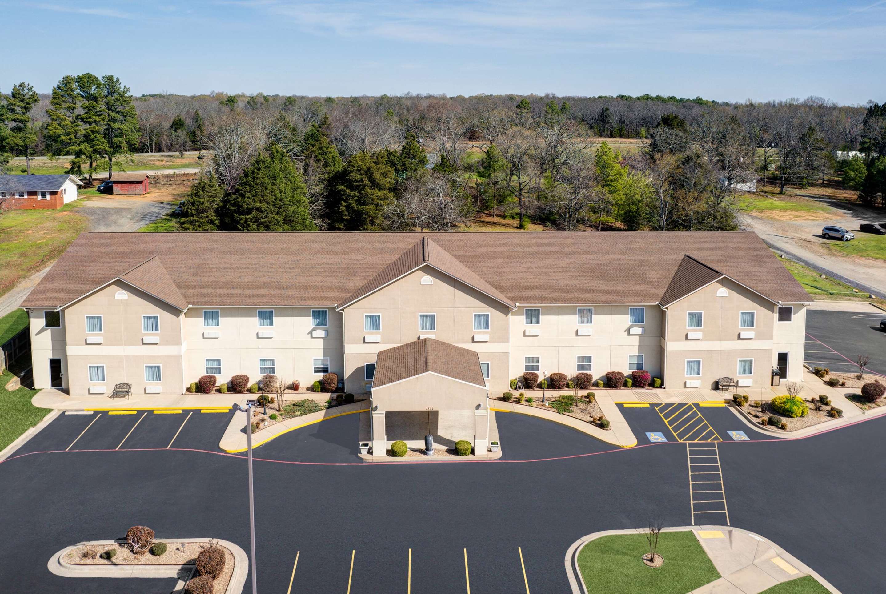 Exterior | Days Inn & Suites by Wyndham Cabot