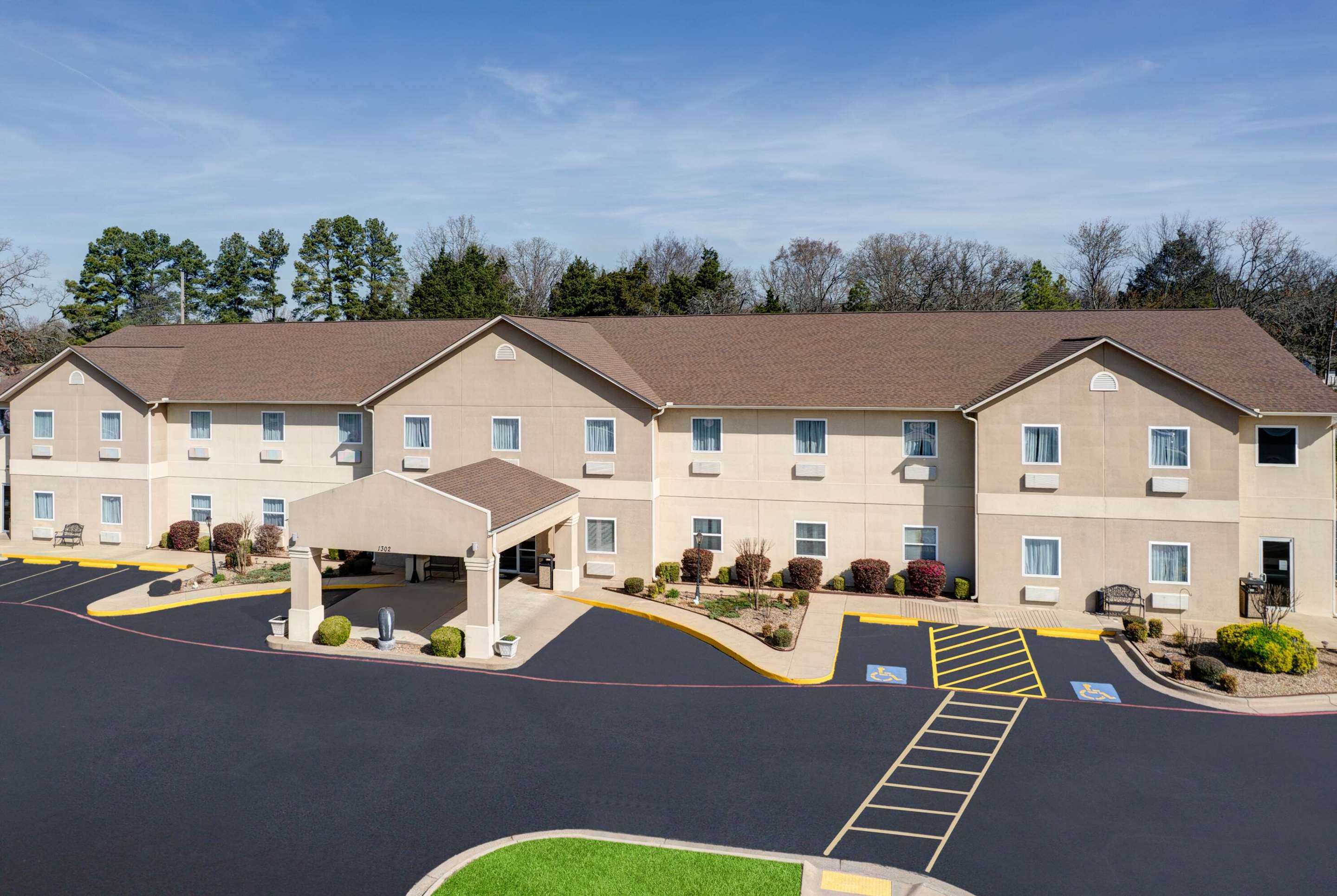 Exterior | Days Inn & Suites by Wyndham Cabot