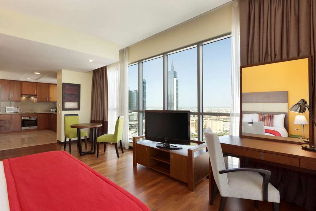 RAMADA DOWNTOWN DUBAI-guestroom-Guest Room,Suite,On-Site.jpg