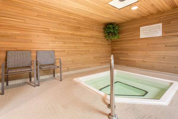 Pool - Ramada Hotel Williams Lake