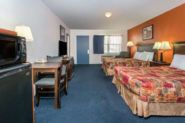  - Knights Inn Arcadia