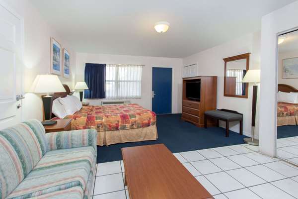  - Knights Inn Arcadia