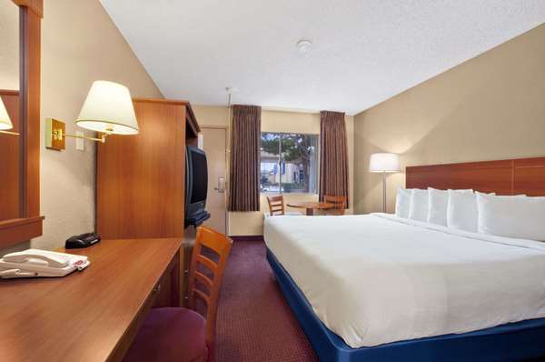  - Days Inn Las Vegas at Wild Wild West Gambling Hall