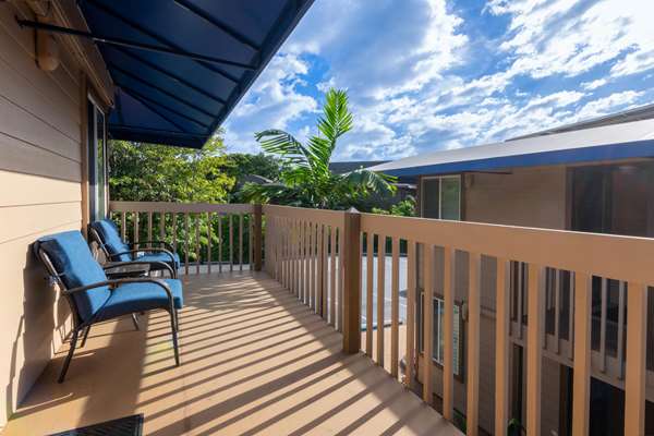  - Days Inn Maui Oceanfront Inn Kihei