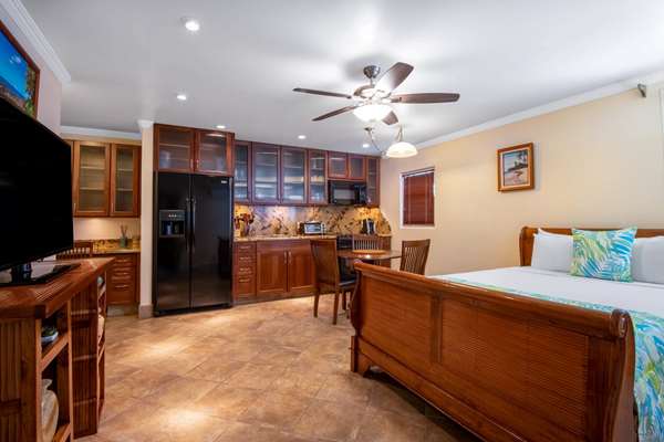  - Days Inn Maui Oceanfront Inn Kihei
