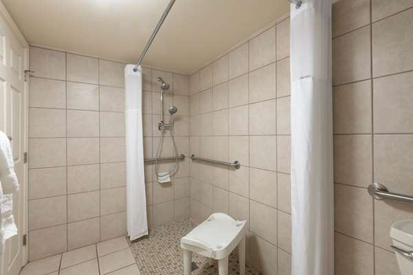  - Days Inn Maui Oceanfront Inn Kihei