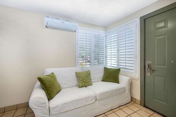  - Days Inn Maui Oceanfront Inn Kihei