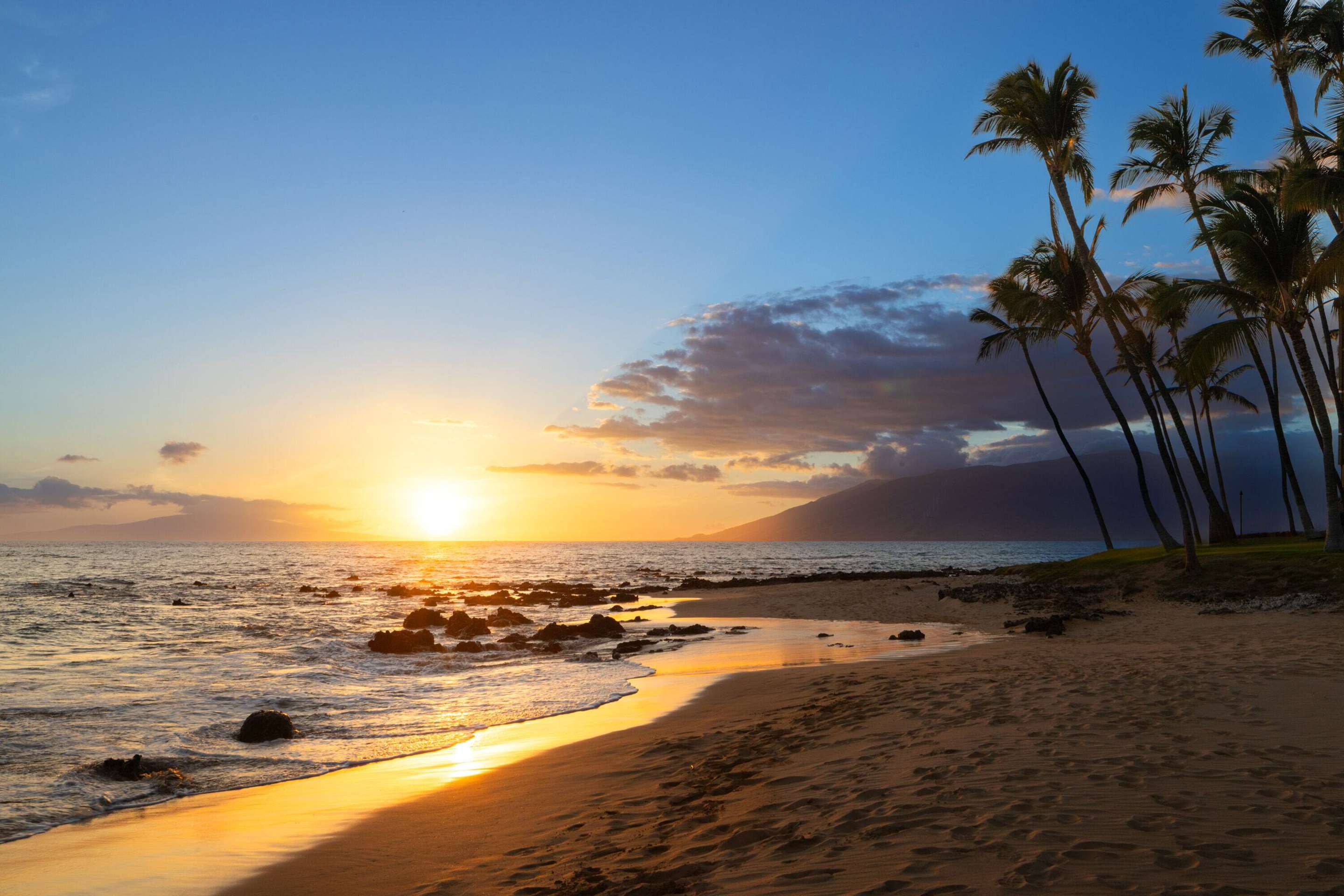 Exterior | Days Inn by Wyndham Maui Oceanfront
