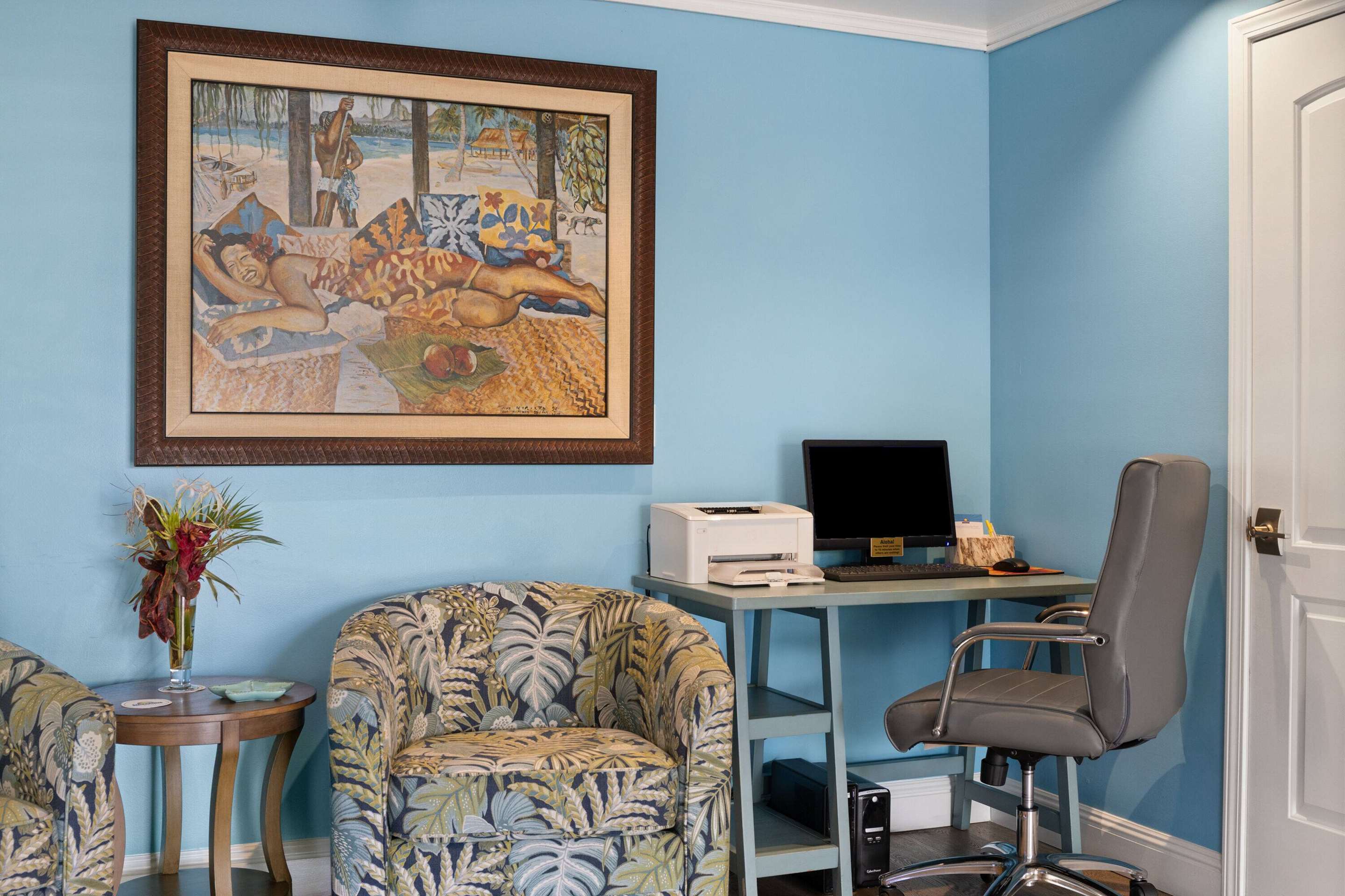 Business Center | Days Inn by Wyndham Maui Oceanfront