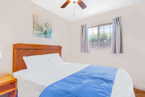 Suite - Knights Inn Merritt