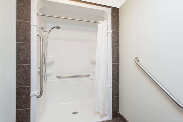  - Super 8 Hotel Red Lake