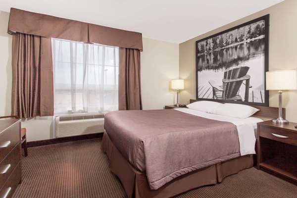 Suite - Super 8 Hotel Red Lake