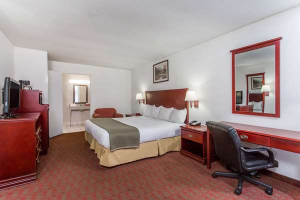  - Baymont Inn & Suites Manning - I-95, Exit 119
