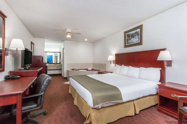 - Baymont Inn & Suites Manning - I-95, Exit 119