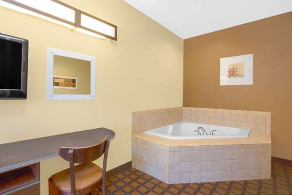  - Microtel Inn & Suites by Wyndham Harrisonburg - I-81, Exit 243