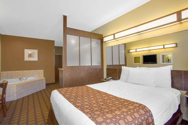  - Microtel Inn & Suites by Wyndham Harrisonburg - I-81, Exit 243