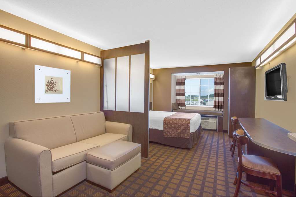 MICROTEL INN & SUITES BY WYNDHAM HA-guestroom-Guest Room,On-Site.jpg