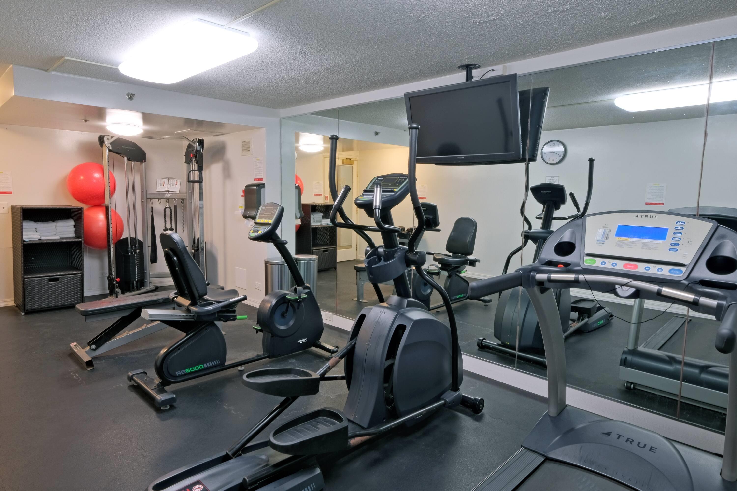 Health club fitness center gym | Ramada Plaza by Wyndham Waikiki