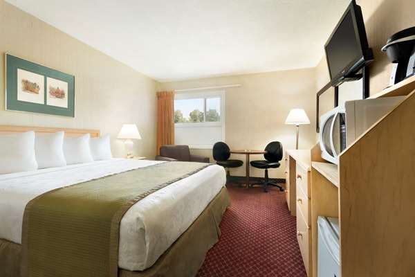  - Travelodge Lethbridge