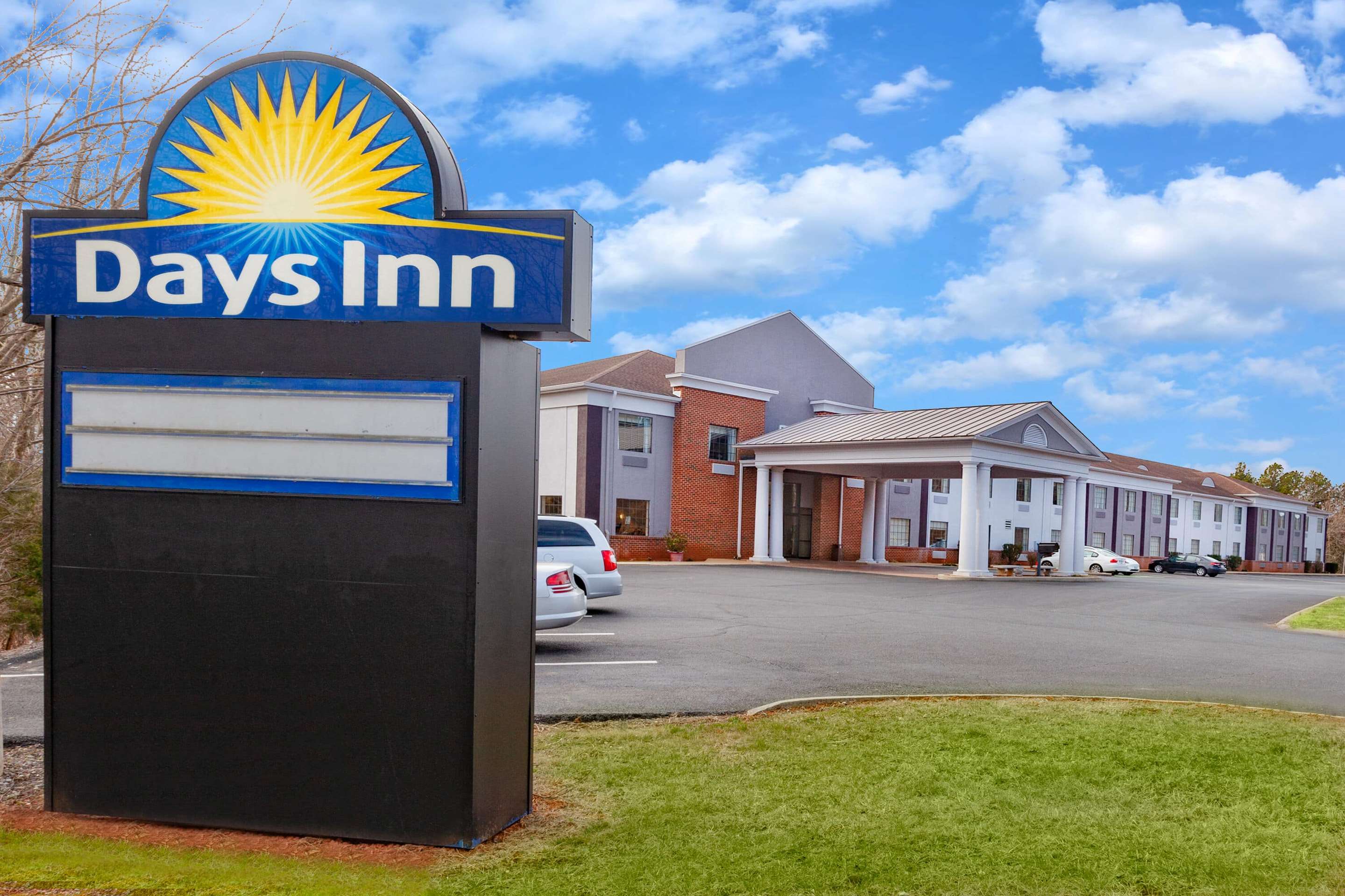 Exterior | Days Inn by Wyndham Altavista