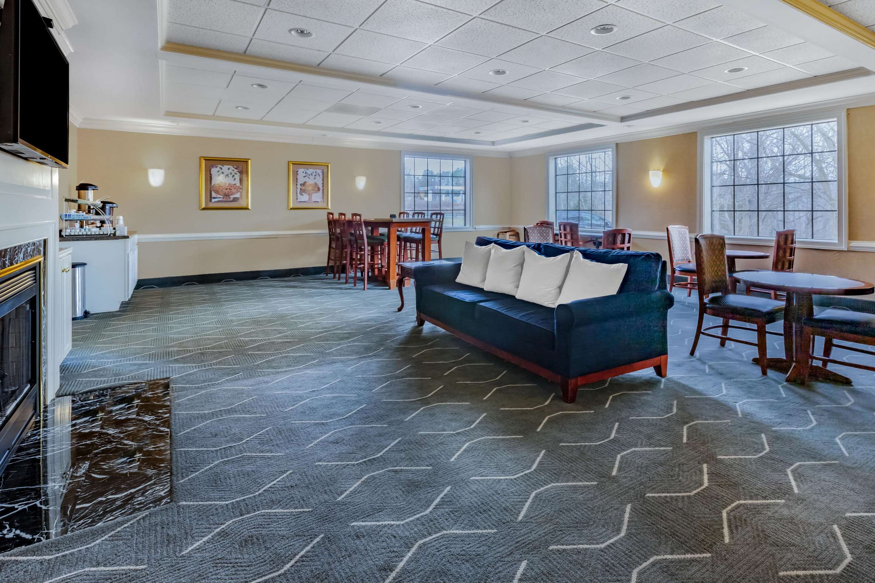 Lobby | Days Inn by Wyndham Altavista