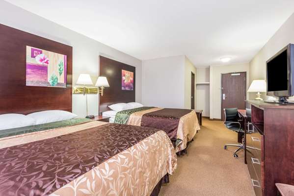  - Super 8 Hotel Innisfail