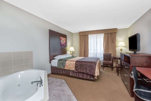  - Super 8 Hotel Innisfail