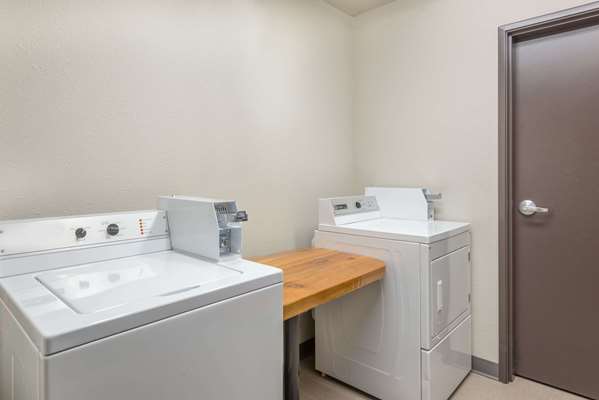 Amenities - Super 8 Hotel Innisfail