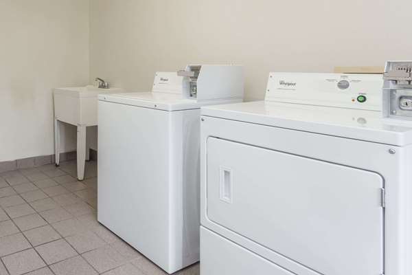  - Days Inn Chiefland