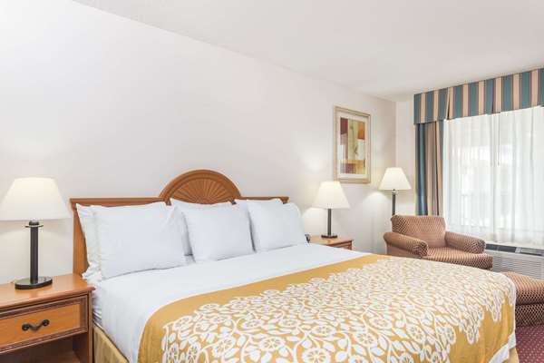  - Days Inn Chiefland