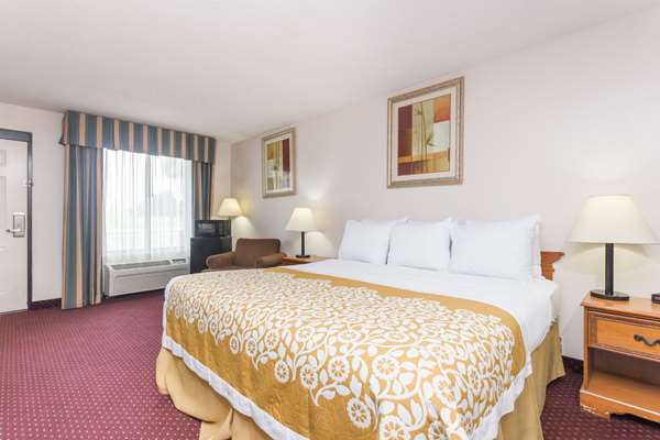  - Days Inn Chiefland