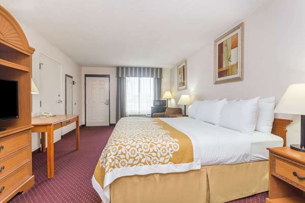  - Days Inn Chiefland