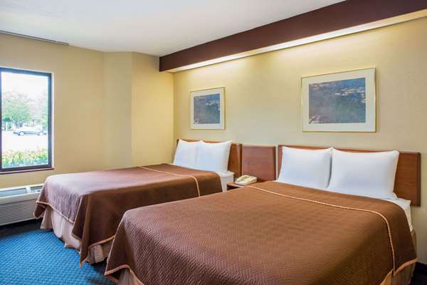  - Travelodge Airport Fort Myers - I-75, Exit 131