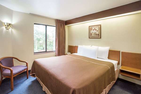  - Travelodge Airport Fort Myers - I-75, Exit 131