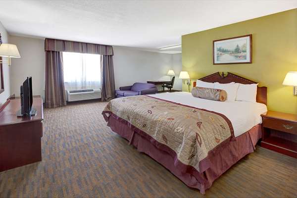  - Baymont Inn & Suites El Reno - I-40, Exit 123