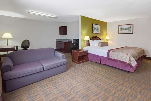 Suite - Baymont Inn & Suites El Reno - I-40, Exit 123