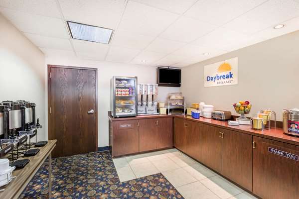  - Days Inn Grand Island - I-80, Exit 312