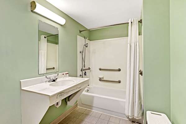  - Ramada Hotel Old Orchard Beach Area Saco