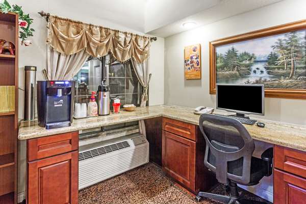 Conference Area - Howard Johnson Inn Pasadena