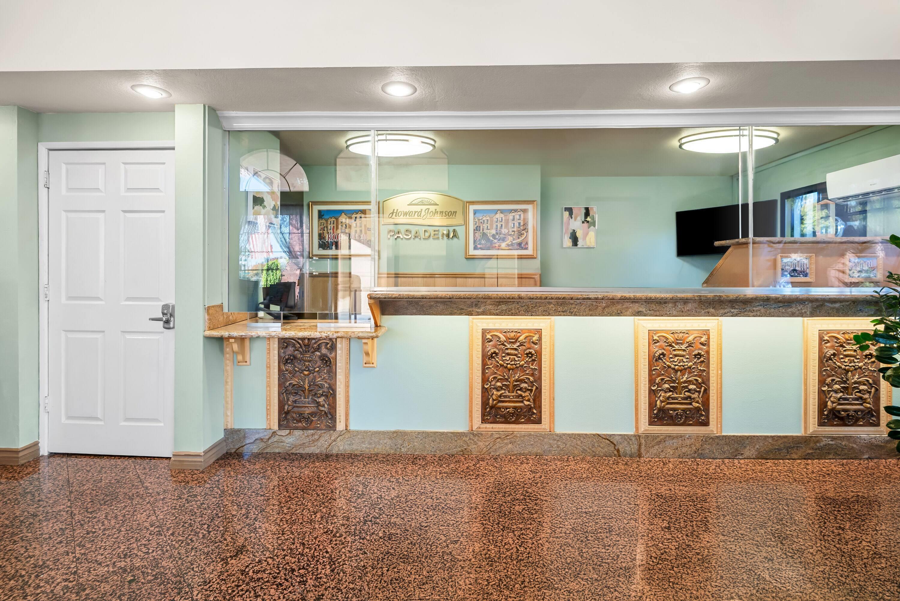 Reception | Howard Johnson by Wyndham Pasadena