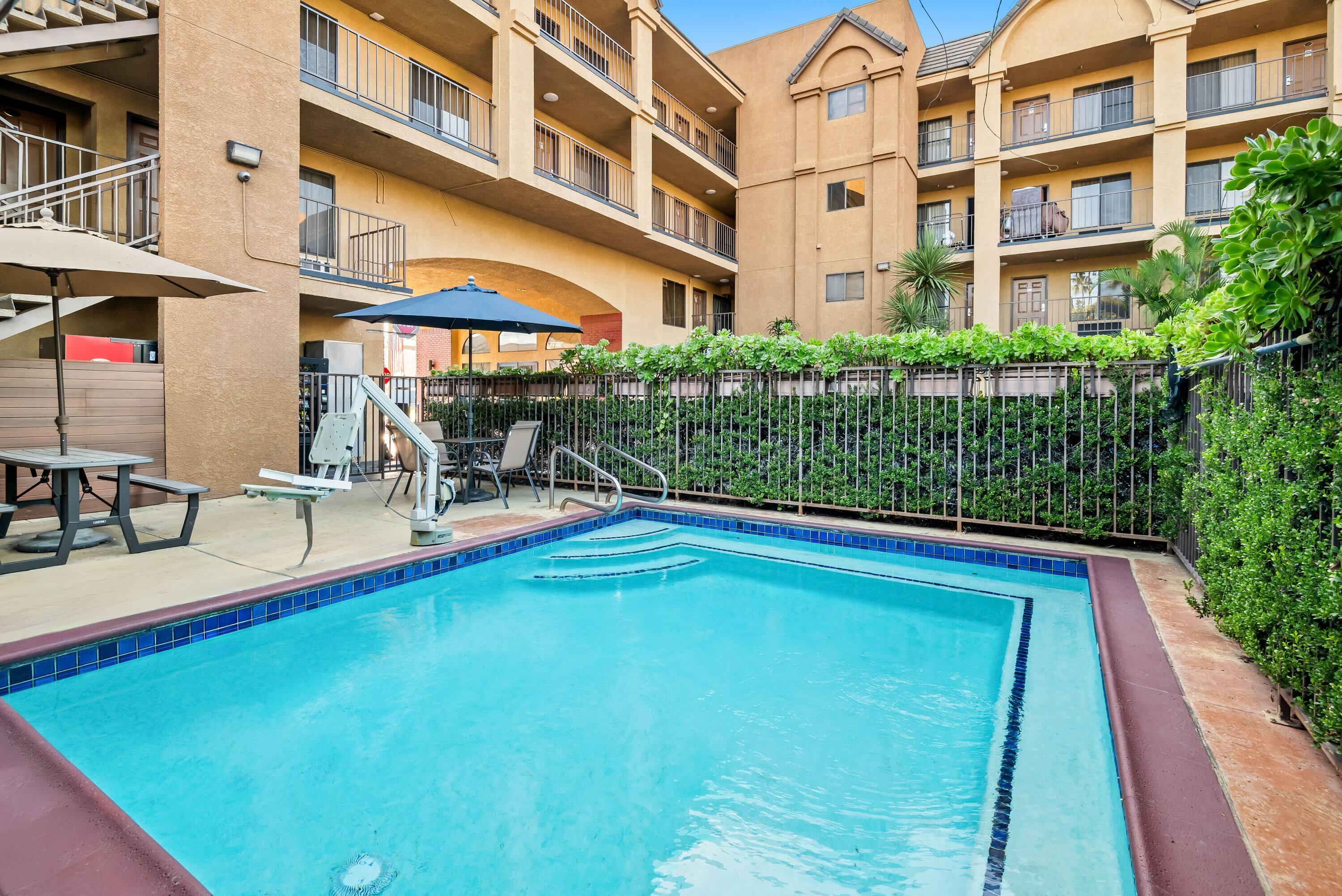 Pool - indoor | Howard Johnson by Wyndham Pasadena