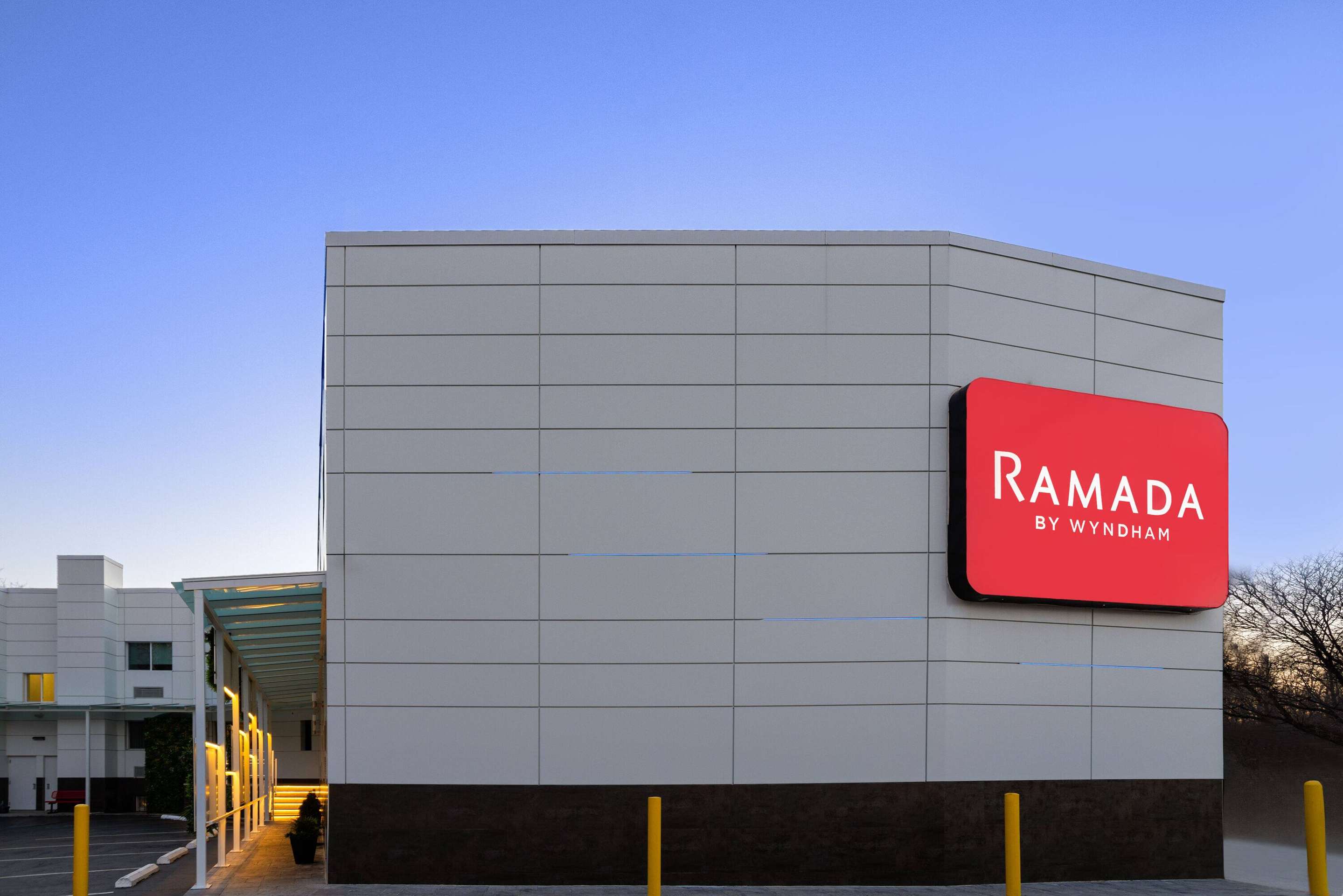 Exterior | Ramada by Wyndham Bronx