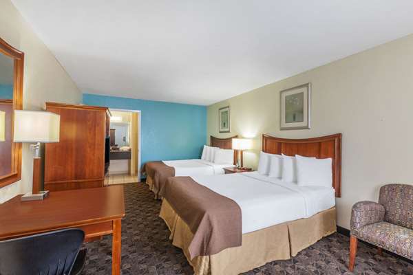 Suite - Days Inn Natchitoches - I-49, Exit 138
