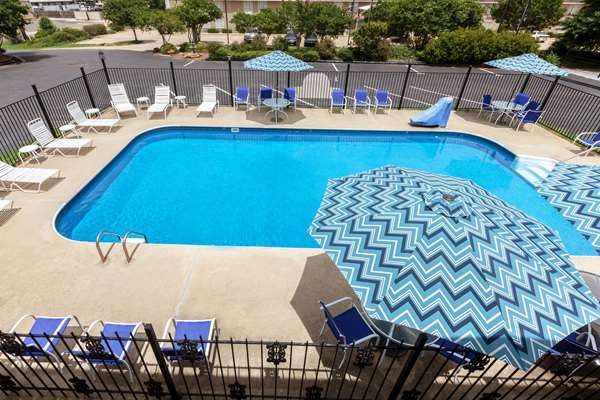 Pool - Days Inn Natchitoches - I-49, Exit 138